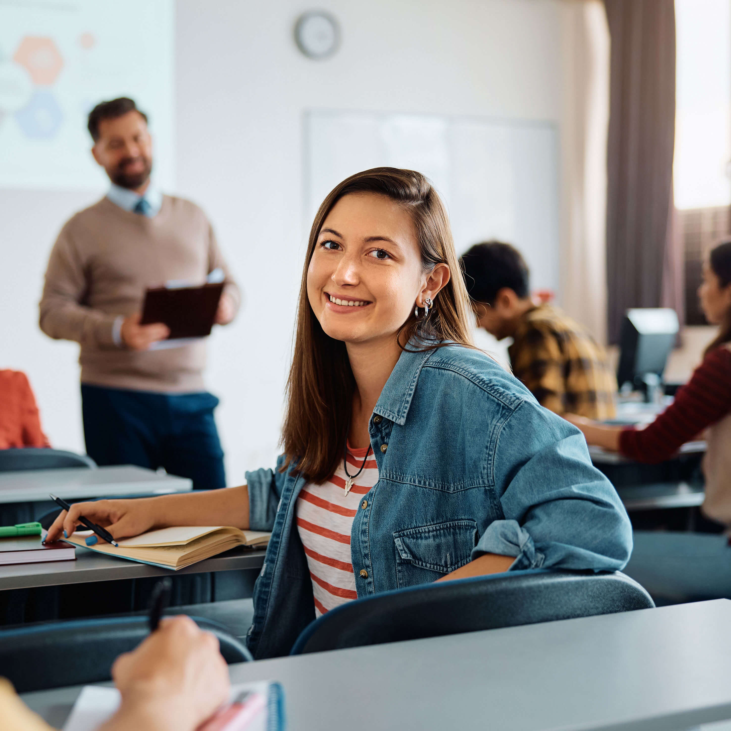Botón para ir a la web de descubre UPAO - Conoce la oferta educativa disponible para nuestros campus de Trujillo y Piura.